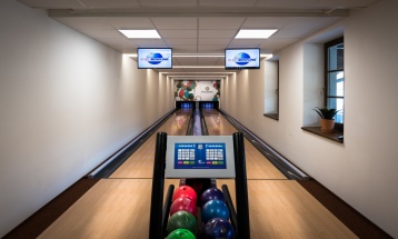 Bowling center